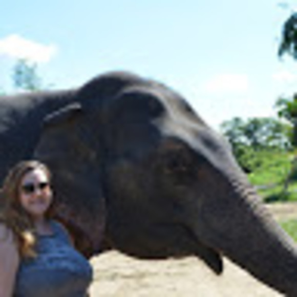 Meet your Posher, Stephanie - Picture 1 of 1